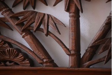 和製アンティーク　立体感のある彫刻が美しい松竹梅の高級欄間2枚セット