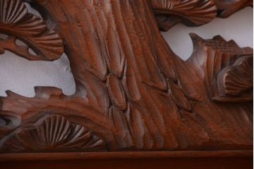 和製アンティーク　立体感のある彫刻が美しい松竹梅の高級欄間2枚セット