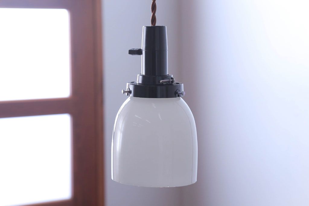 アンティーク　シンプルでおしゃれな吊り下げ天井照明