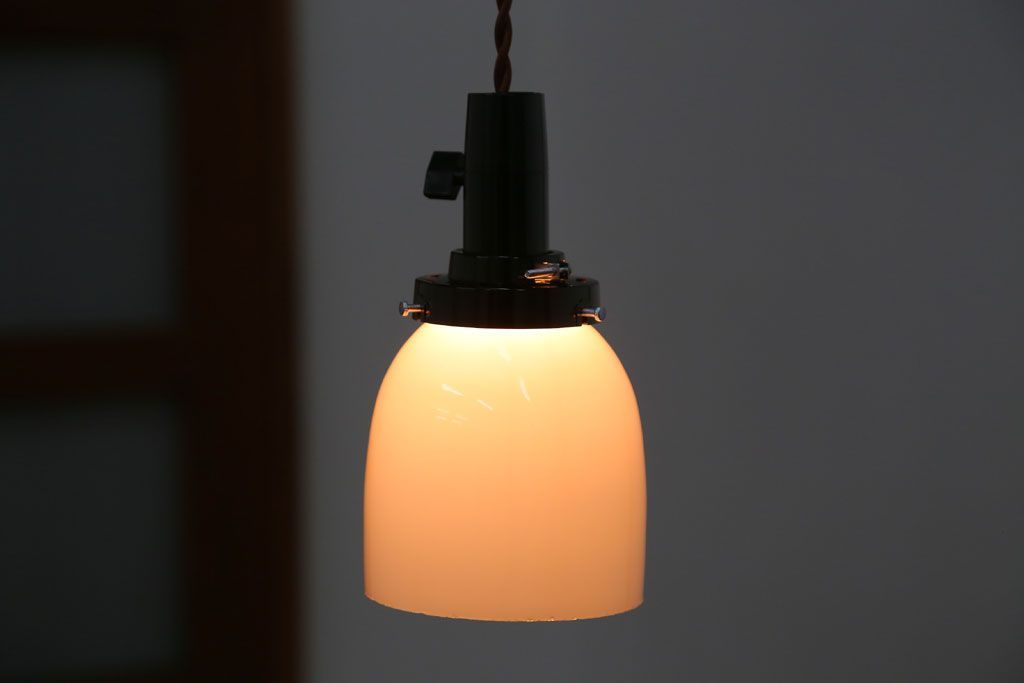 アンティーク　シンプルでおしゃれな吊り下げ天井照明