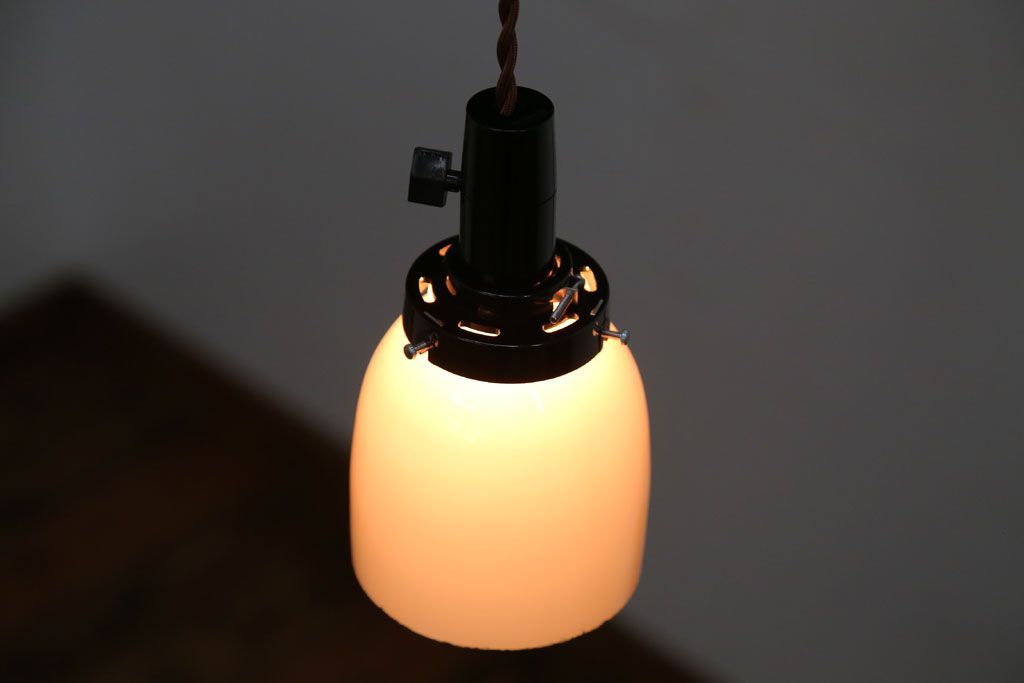 アンティーク　シンプルでおしゃれな吊り下げ天井照明