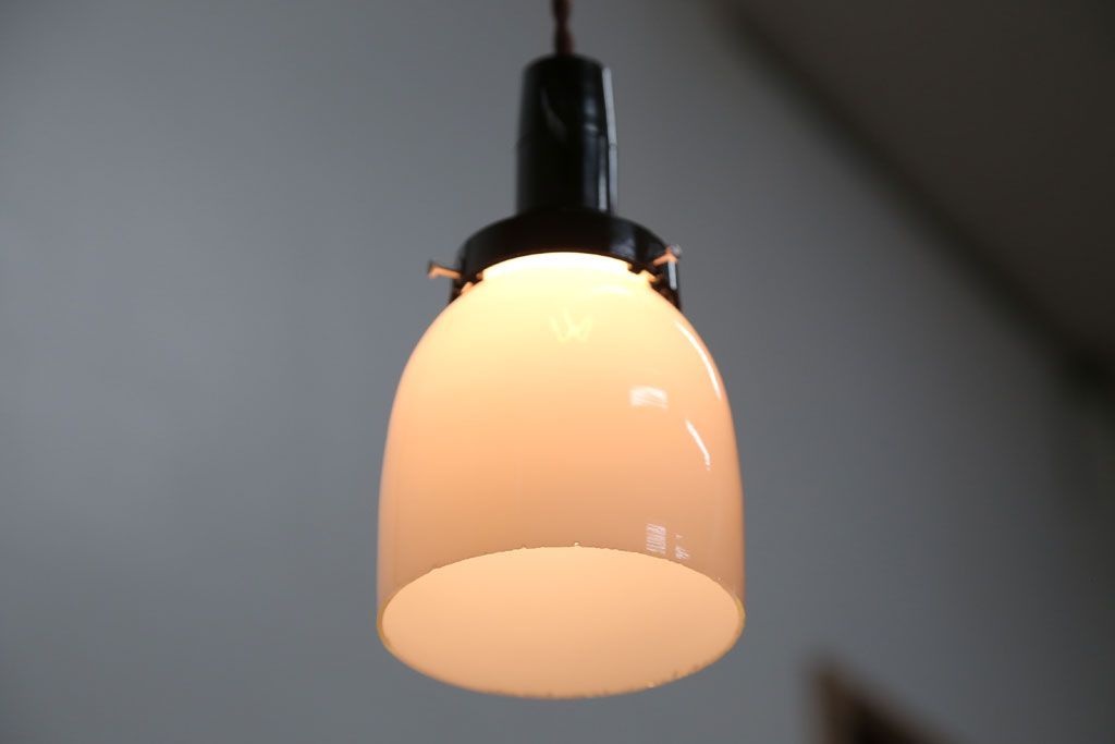 アンティーク　シンプルでおしゃれな吊り下げ天井照明