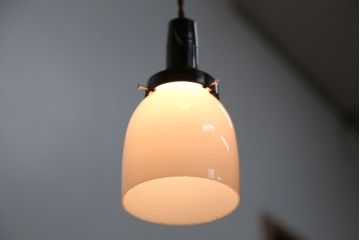 アンティーク　シンプルでおしゃれな吊り下げ天井照明