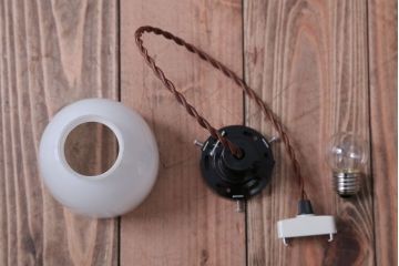 アンティーク　シンプルでおしゃれな吊り下げ天井照明