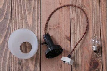 アンティーク　シンプルでおしゃれな吊り下げ天井照明