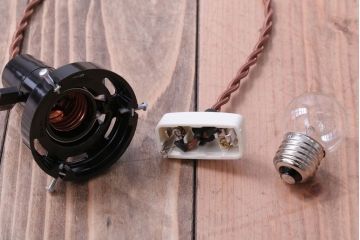 アンティーク　シンプルでおしゃれな吊り下げ天井照明