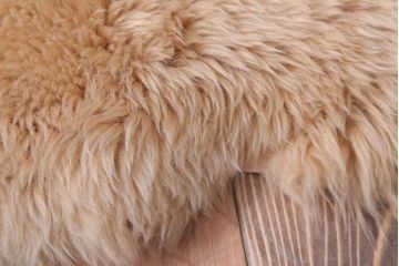 アンティーク雑貨　 ニチロ毛皮株式会社　日本製　高級感あふれるムートンのラグマット