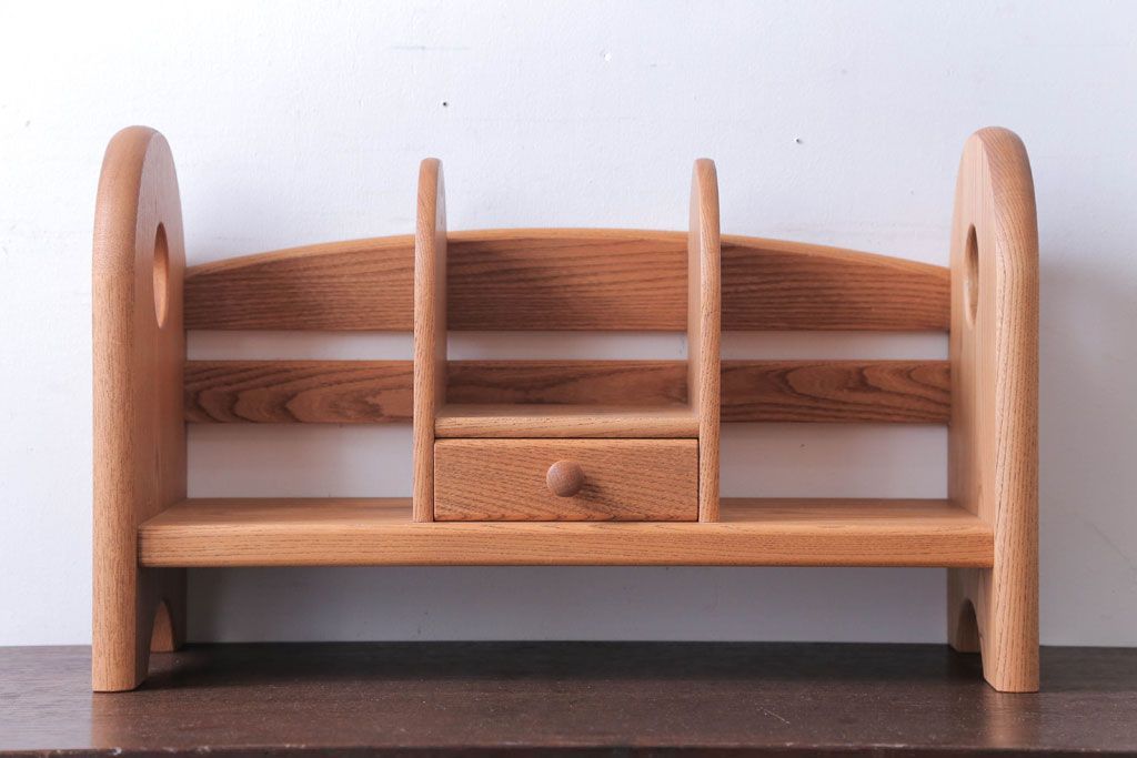 アンティーク雑貨　中古　小さな引き出し付き!ナラ材の本立て(1)