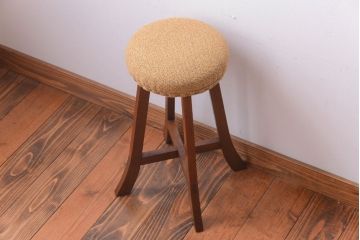 レトロ家具　和製アンティーク　古い木のレトロなクッション座面スツール