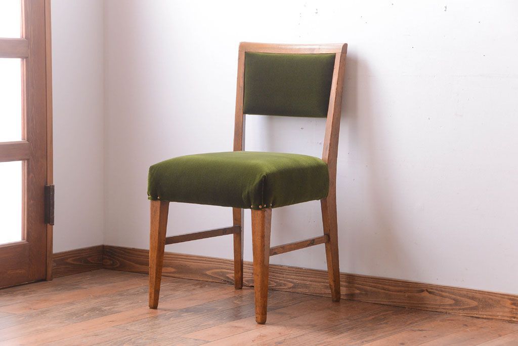 レトロ家具　和製アンティーク　古いナラ材のレトロなチェア