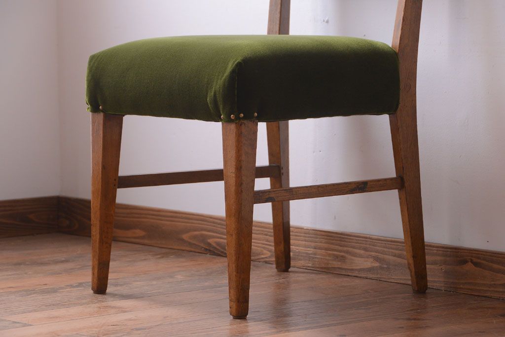 レトロ家具　和製アンティーク　古いナラ材のレトロなチェア