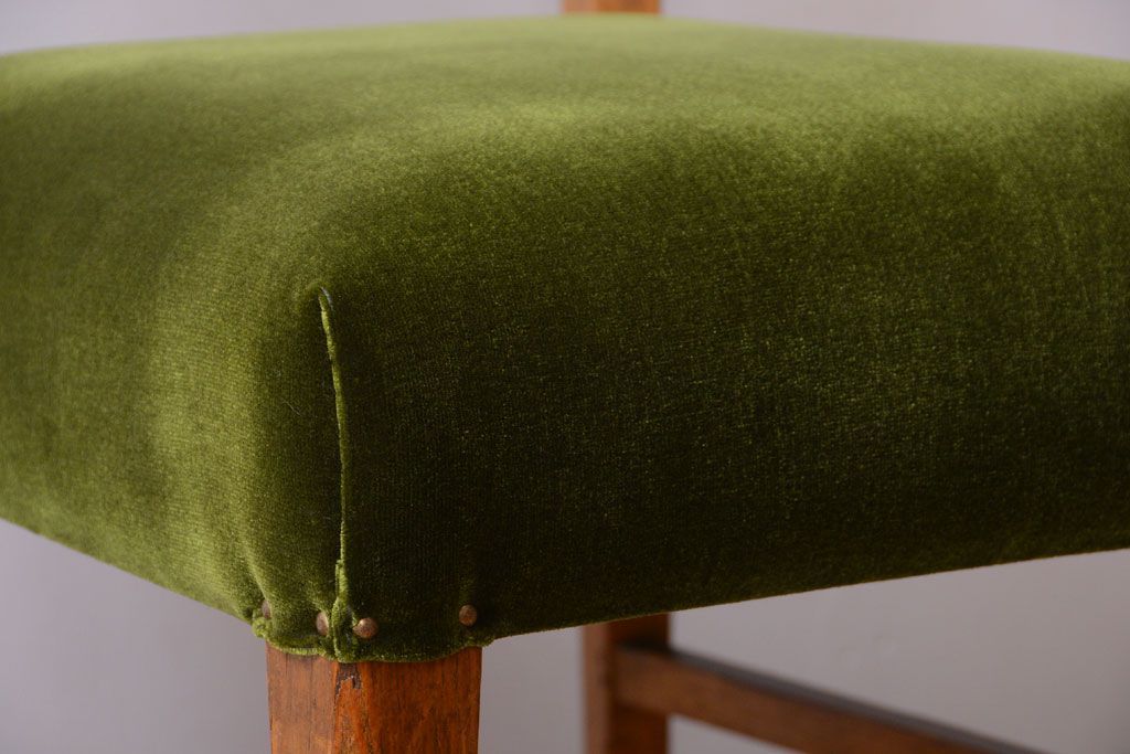 レトロ家具　和製アンティーク　古いナラ材のレトロなチェア