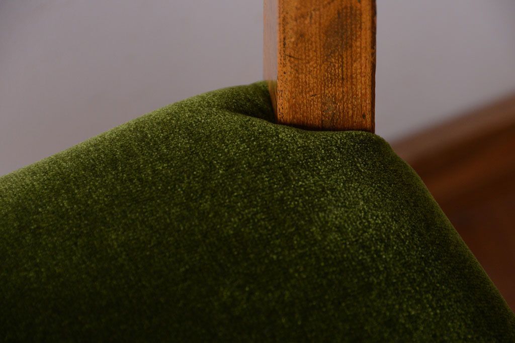 レトロ家具　和製アンティーク　古いナラ材のレトロなチェア