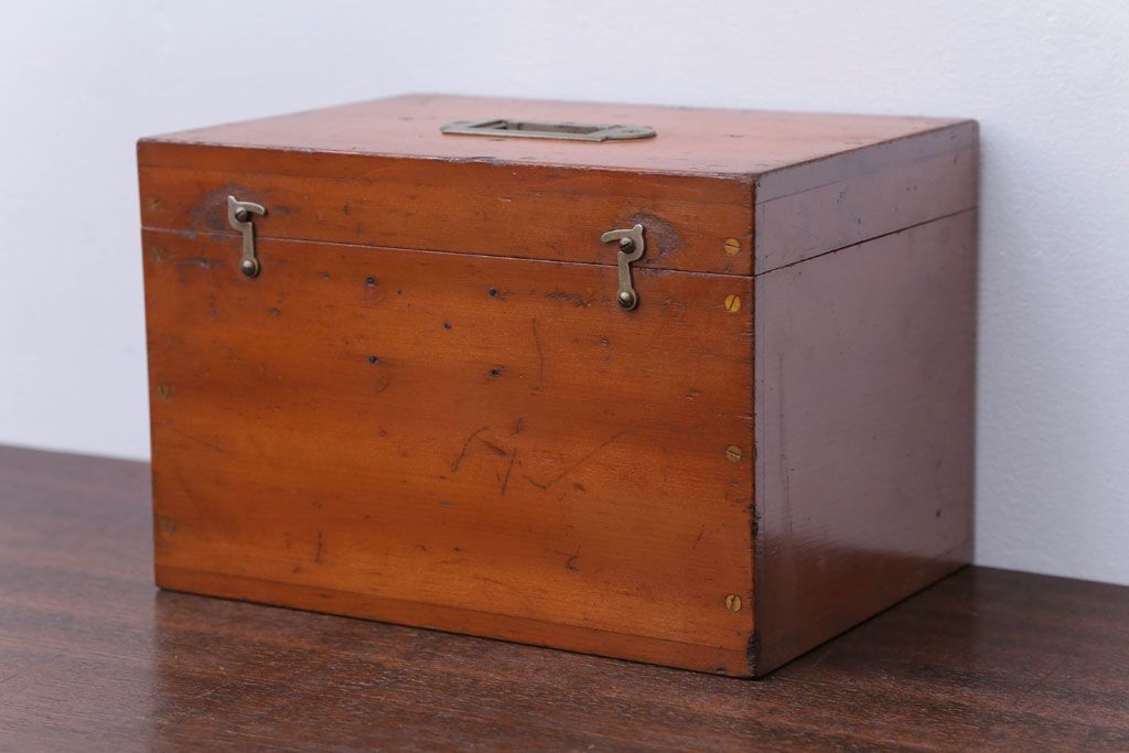 アンティーク雑貨　アンティーク　古い木製の収納ケース(収納箱)
