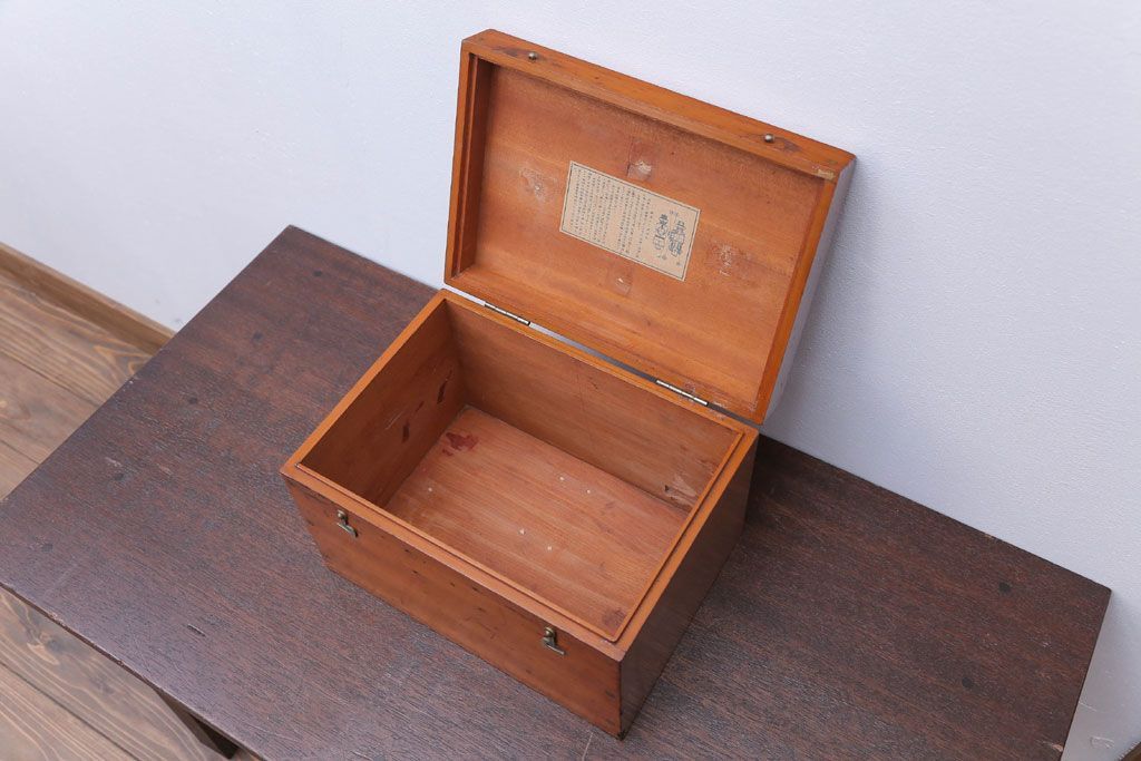 アンティーク雑貨　アンティーク　古い木製の収納ケース(収納箱)