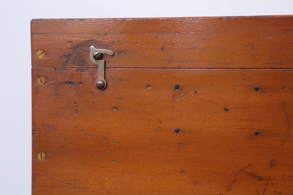 アンティーク雑貨　アンティーク　古い木製の収納ケース(収納箱)