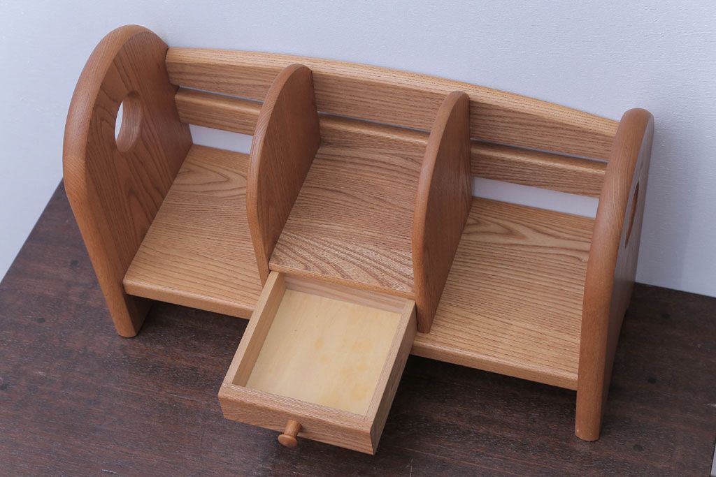 アンティーク雑貨　中古　小さな引き出し付き!ナラ材の本立て(2)