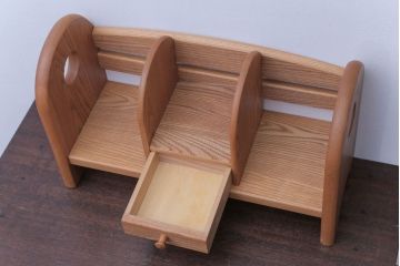 アンティーク雑貨　中古　小さな引き出し付き!ナラ材の本立て(2)