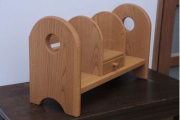 アンティーク雑貨　中古　小さな引き出し付き!ナラ材の本立て(2)