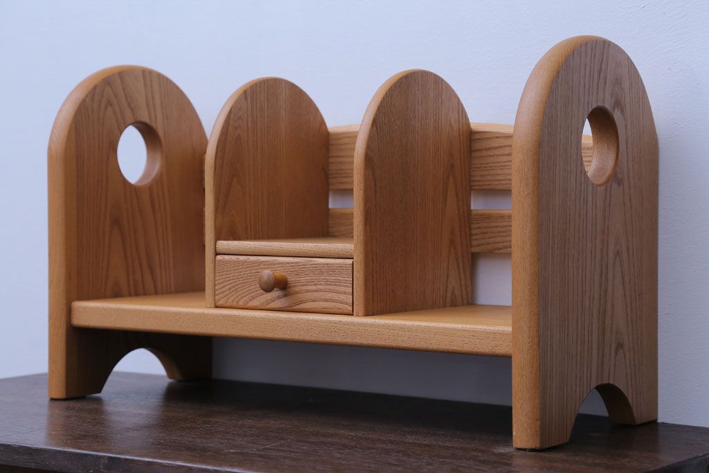 アンティーク雑貨　中古　小さな引き出し付き!ナラ材の本立て(2)