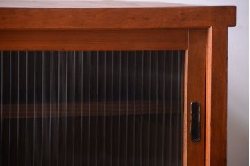 アンティーク家具　和製アンティーク　モールガラス入り!鉄脚付き収納棚(1)