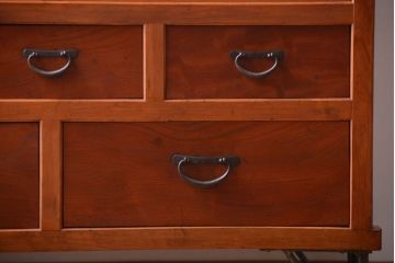 アンティーク家具　和製アンティーク　モールガラス入り!鉄脚付き収納棚(1)