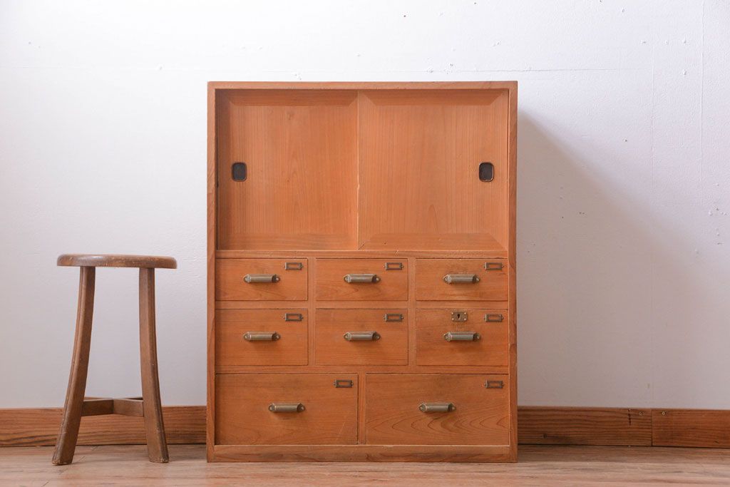 アンティーク家具　和製アンティーク　古い木味の引き出し付き収納棚