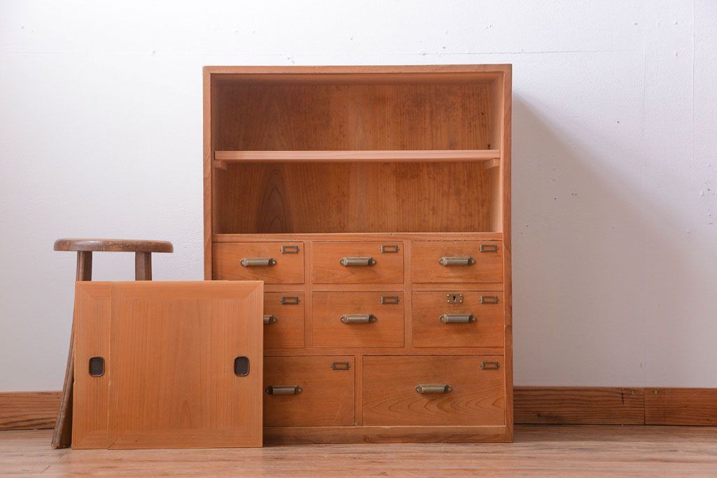 アンティーク家具　和製アンティーク　古い木味の引き出し付き収納棚