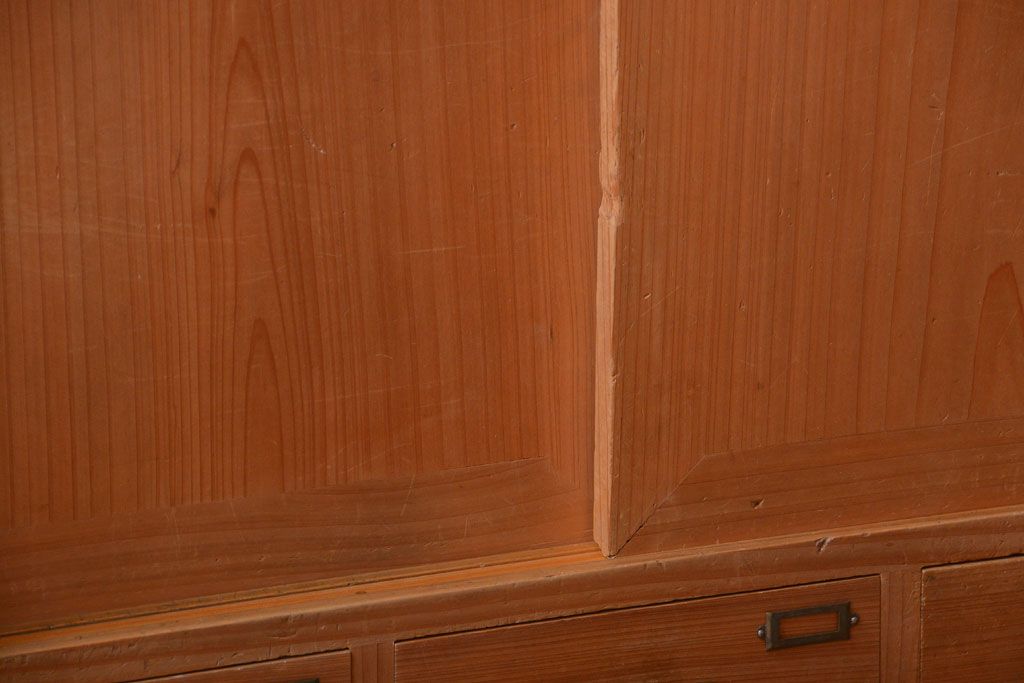 アンティーク家具　和製アンティーク　古い木味の引き出し付き収納棚