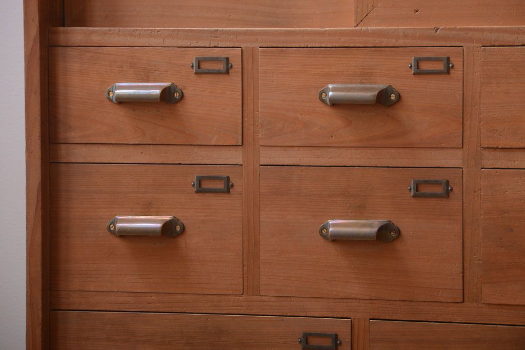 アンティーク家具　和製アンティーク　古い木味の引き出し付き収納棚