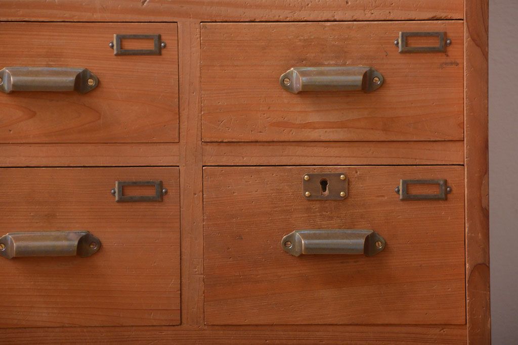 アンティーク家具　和製アンティーク　古い木味の引き出し付き収納棚