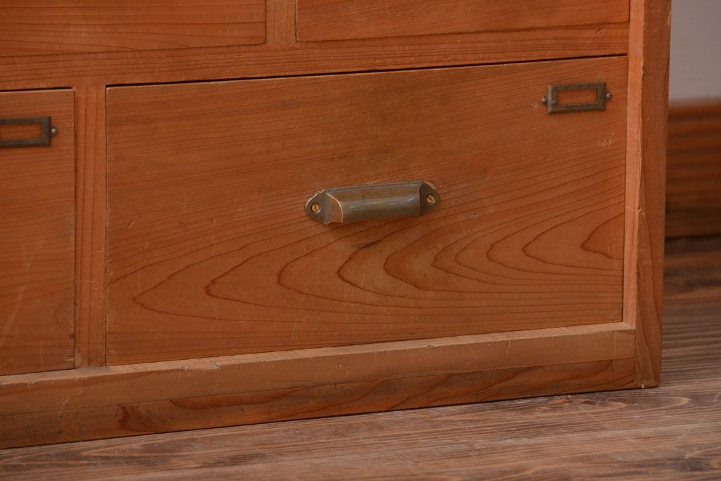 アンティーク家具　和製アンティーク　古い木味の引き出し付き収納棚