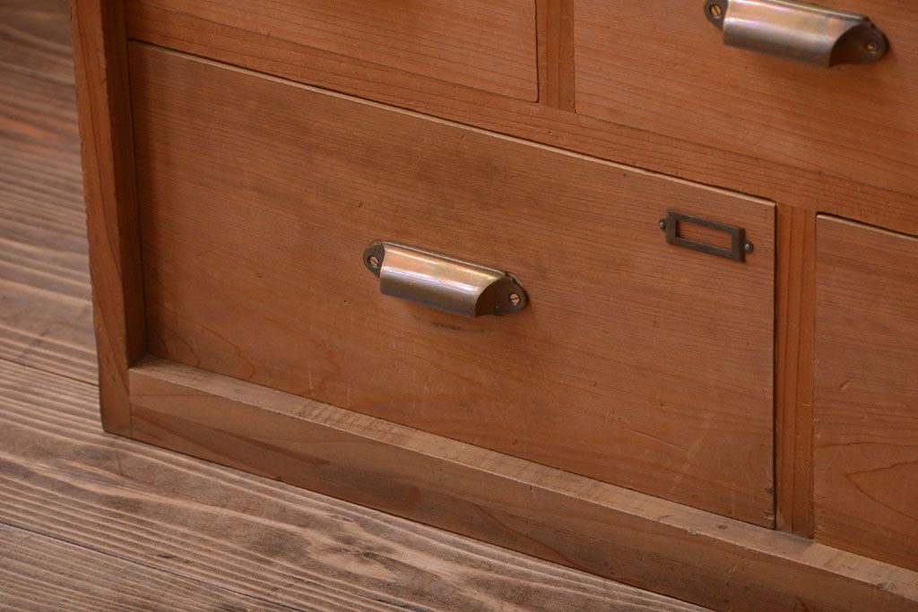 アンティーク家具　和製アンティーク　古い木味の引き出し付き収納棚