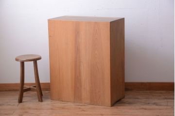 アンティーク家具　和製アンティーク　古い木味の引き出し付き収納棚