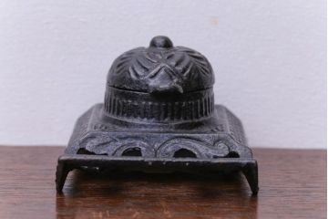アンティーク雑貨　アンティーク　大正〜昭和初期　古いアイアンのインクボトルホルダー