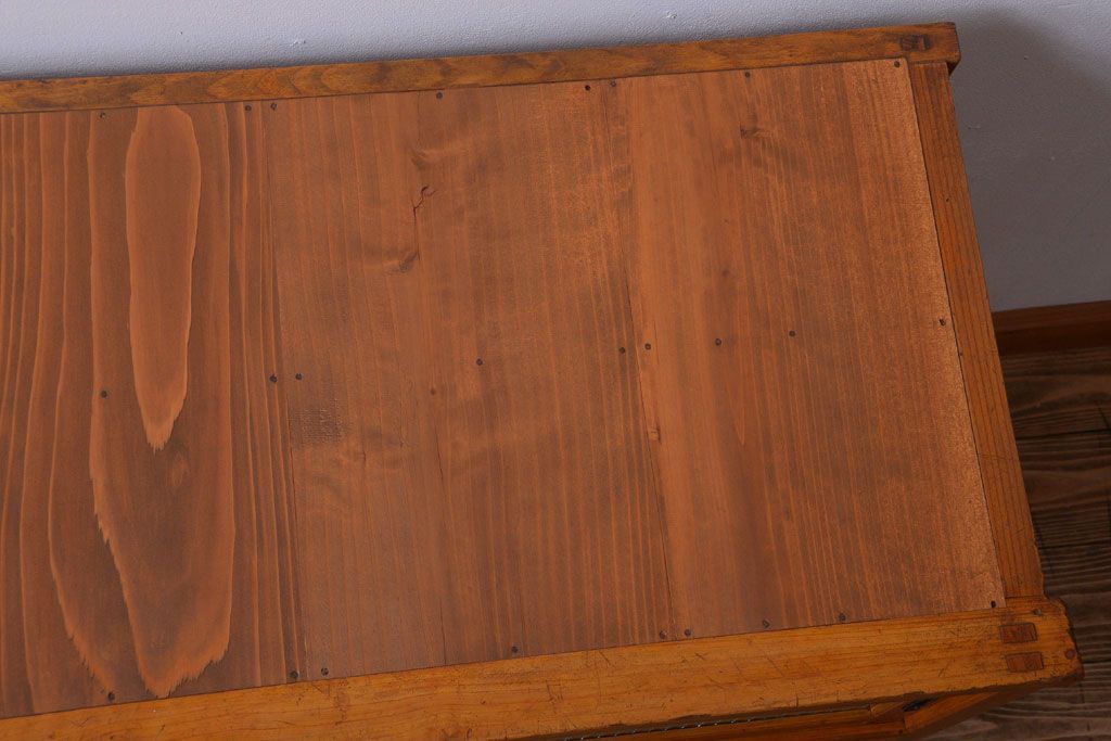 アンティーク家具　 和製アンティーク　モールガラス入り!鉄脚付き収納棚(2)