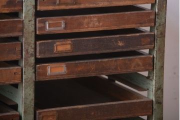 アンティーク家具　アンティーク　古い木のトレー付きペイントアイアンラック