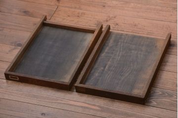 アンティーク家具　アンティーク　古い木のトレー付きペイントアイアンラック