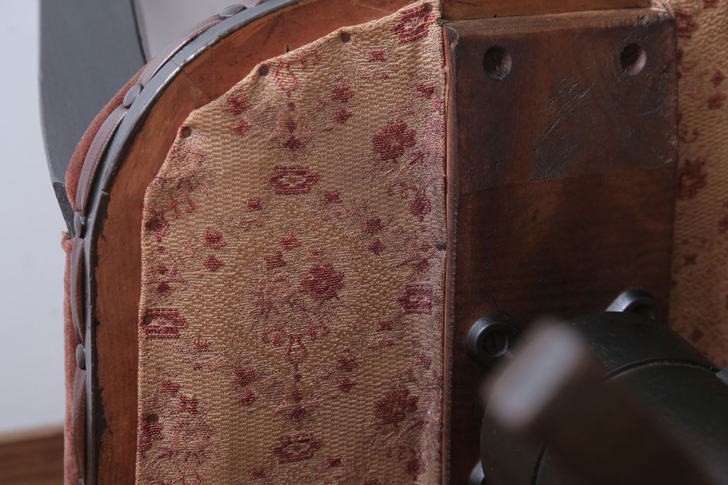 アンティーク家具　 アンティーク　シックでおしゃれな回転イス