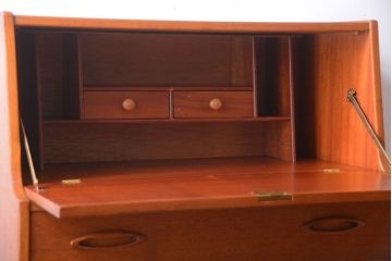 北欧家具 チーク材!北欧ライティングビューロー