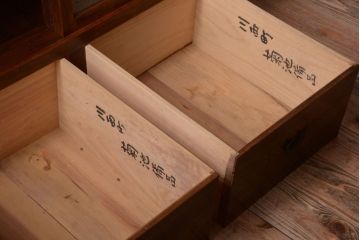 アンティーク家具　和製アンティーク　結霜ガラス入り!古い木製のガラス戸棚