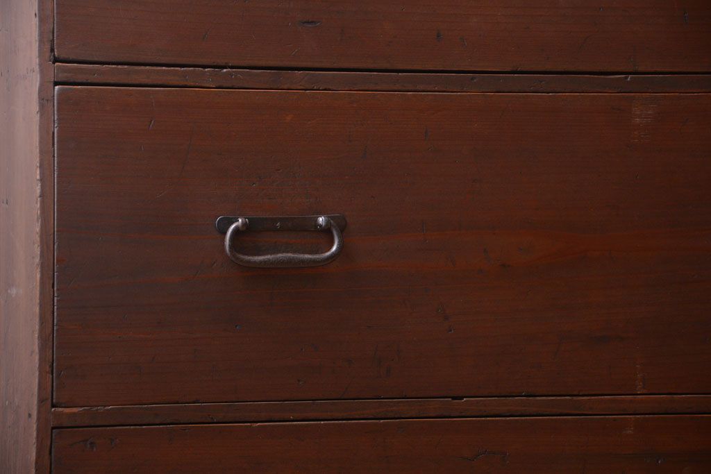 アンティーク家具　古民具・骨董　シンプルな古い衣装箪笥