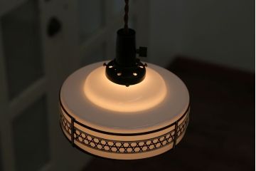 アンティーク　和風なデザインの電笠天井照明