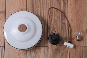 アンティーク　和風なデザインの電笠天井照明