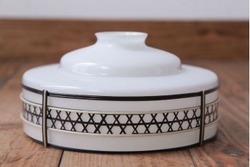 アンティーク　和風なデザインの電笠天井照明