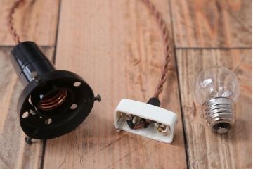 アンティーク　和風なデザインの電笠天井照明