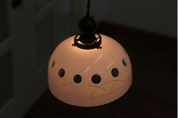 和製アンティーク　古い切子ガラスシェードの天井照明