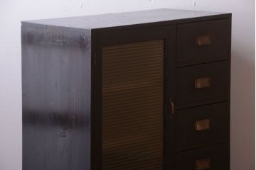 アンティーク家具　和製アンティーク　モールガラス入り!引き出し付きの珍しい収納棚