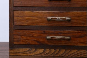 アンティーク家具　和製アンティーク　取っ手がおしゃれな7段の小引き出し