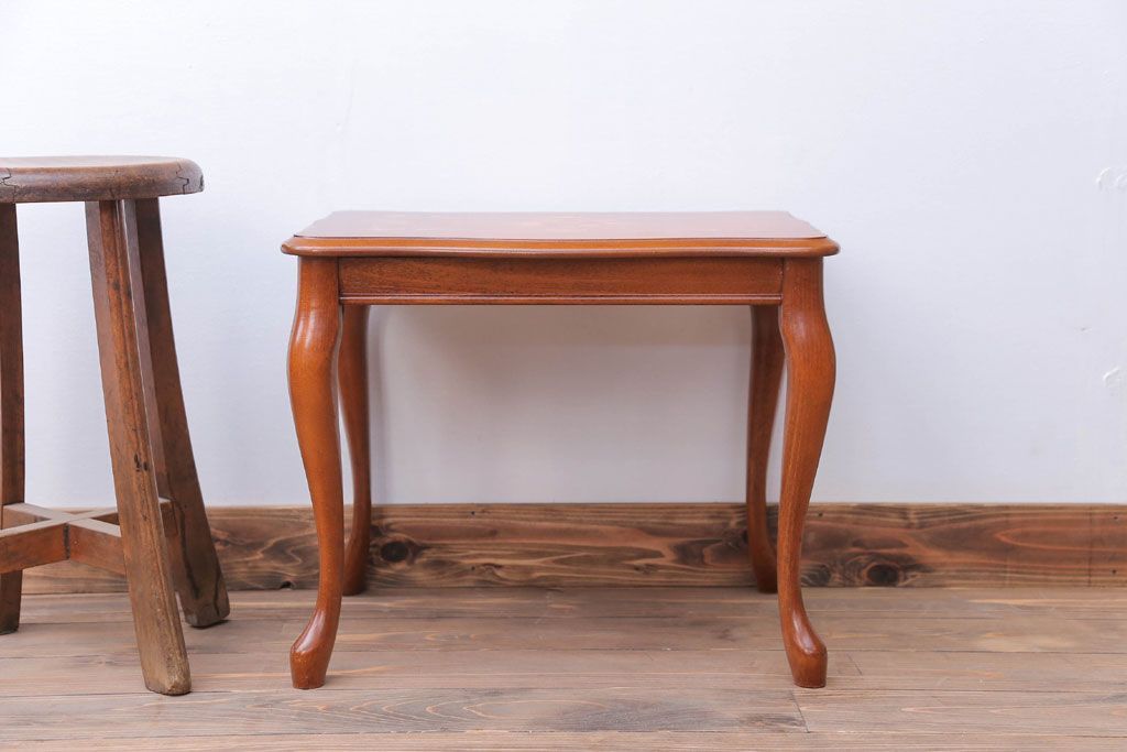 中古　イタリア製 おしゃれなデザインのサイドテーブル